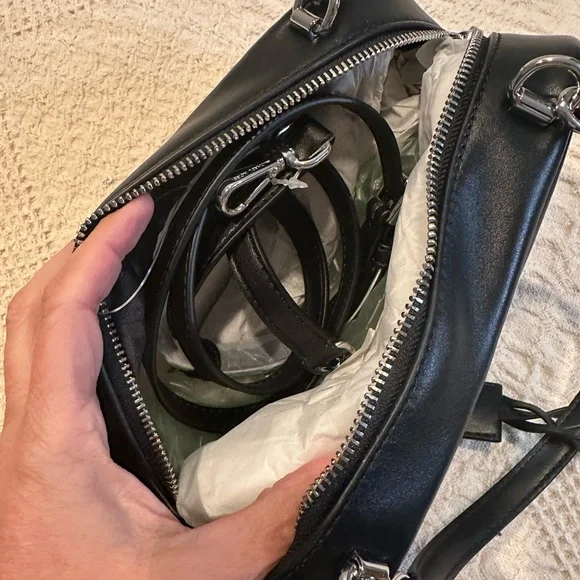 NWOT Michael Kors Black Shoulder Bag with Silver Stars - Picture 5 of 6